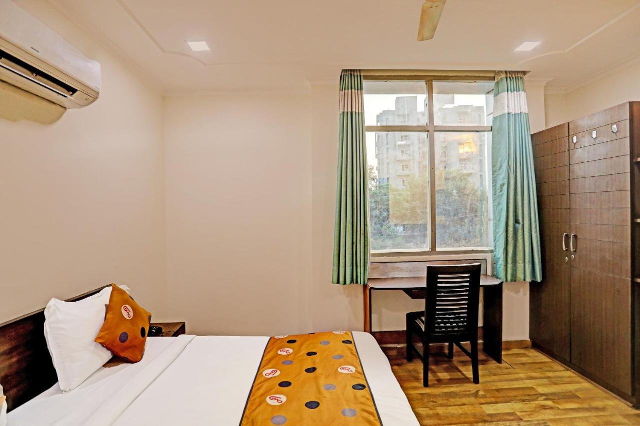 Hotel Grand Tushar - Ghaziabad Railway Station Екстер'єр фото