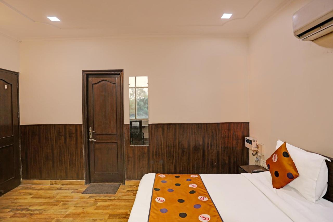 Hotel Grand Tushar - Ghaziabad Railway Station Екстер'єр фото